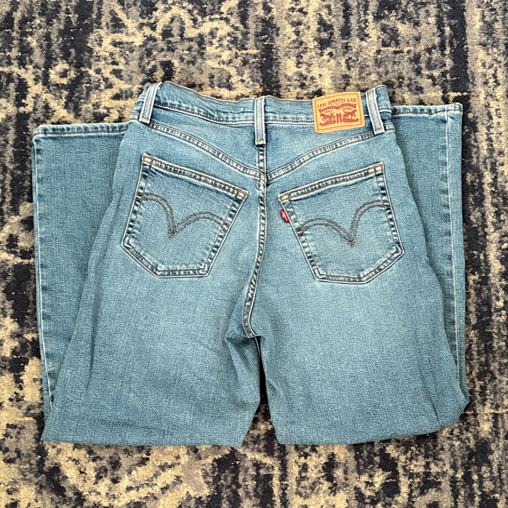 Levi's Ribcage Ankle Jeans - Picture 7 of 10